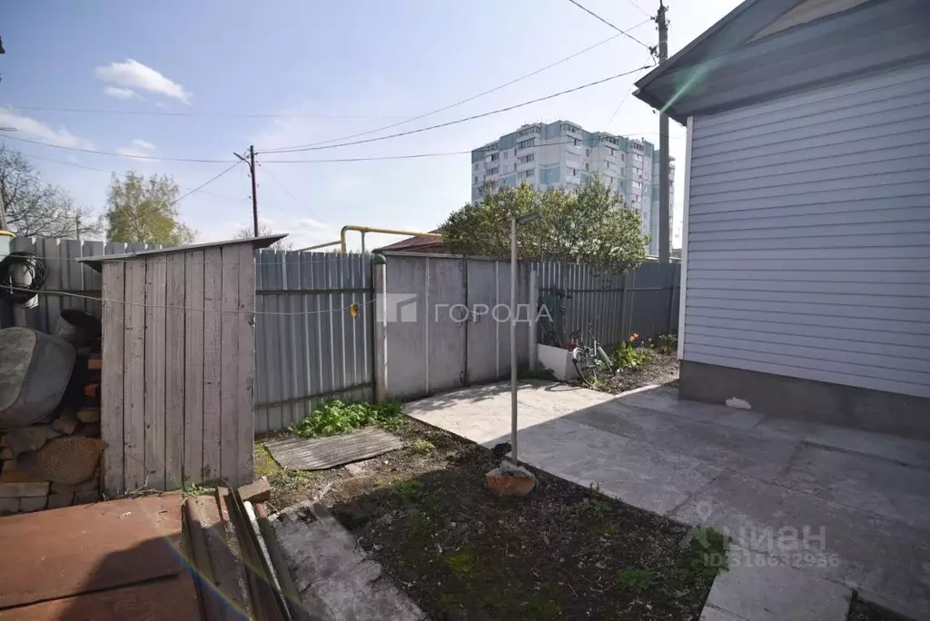 Дом в Алтайский край, Барнаул ул. Сизова, 11 (100 м) - Фото 0
