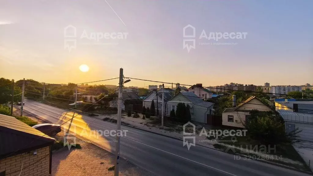 Дом в Волгоградская область, Волгоград Кубинская ул. (74 м) - Фото 1