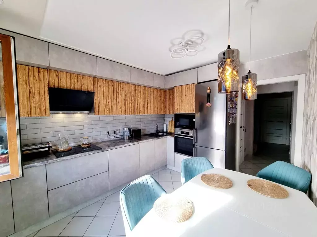 4-к кв. Иркутская область, Ангарск 18-й мкр, 10 (74.2 м) - Фото 0
