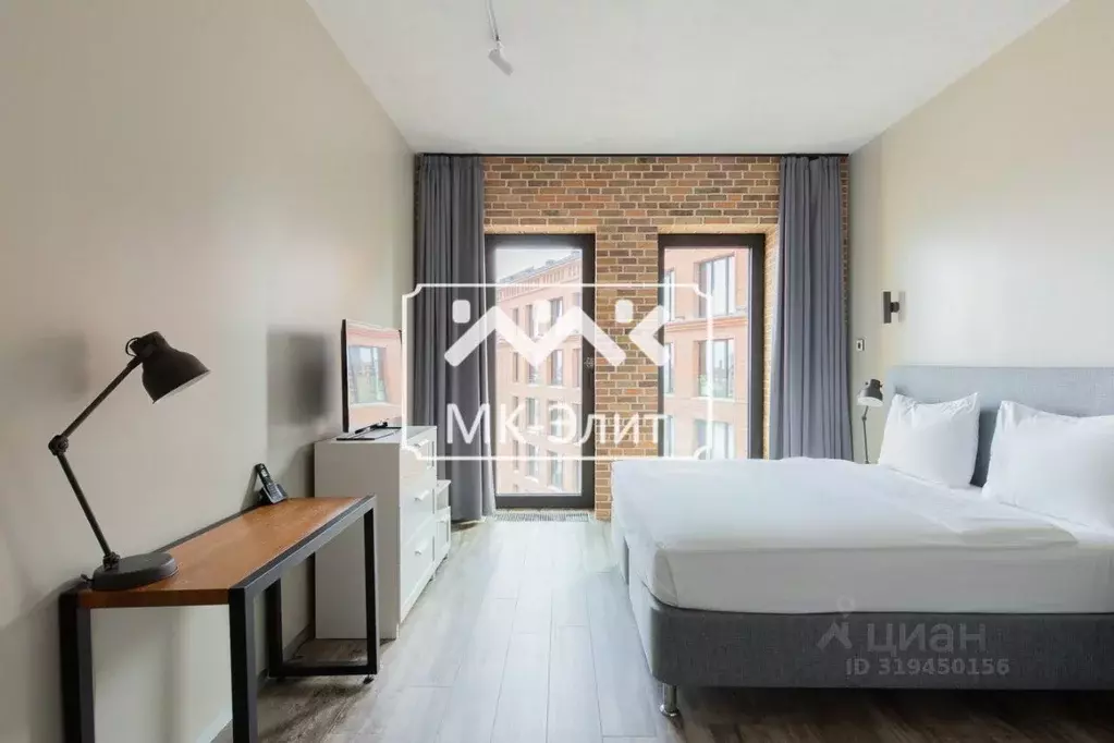 Студия Санкт-Петербург наб. Макарова, 60 (29.4 м) - Фото 0