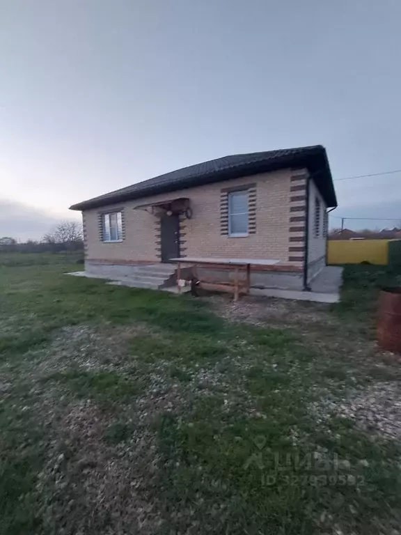 Дом в Адыгея, Тахтамукайский район, Козет аул ул. Мира, 2/3 (97 м) - Фото 1