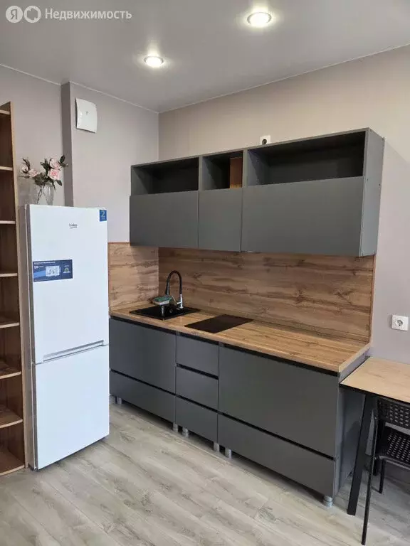 Квартира-студия: Екатеринбург, улица Краснолесья, 96 (26.4 м) - Фото 2