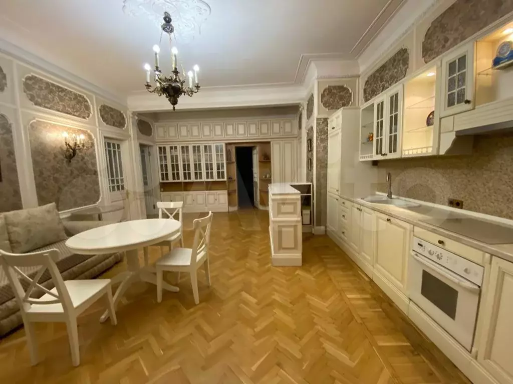 3-к. квартира, 120 м, 5/7 эт. - Фото 0