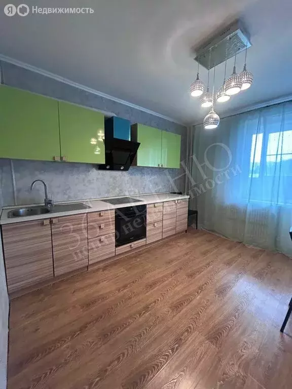 2-комнатная квартира: Воронеж, улица Антонова-Овсеенко, 7Л (85 м) - Фото 0