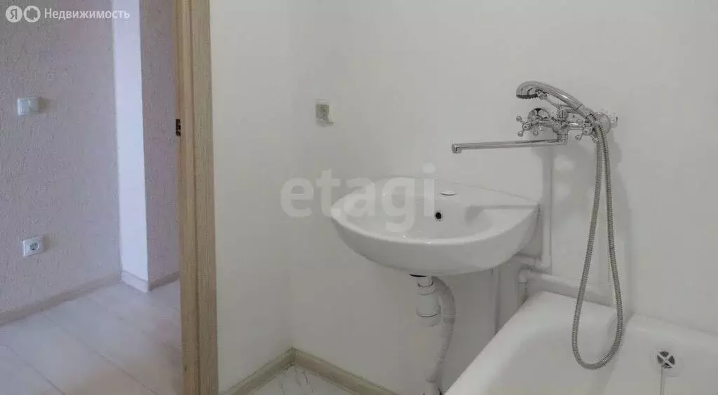 1-комнатная квартира: Ростов-на-Дону, переулок Андреева, 7 (42 м) - Фото 0