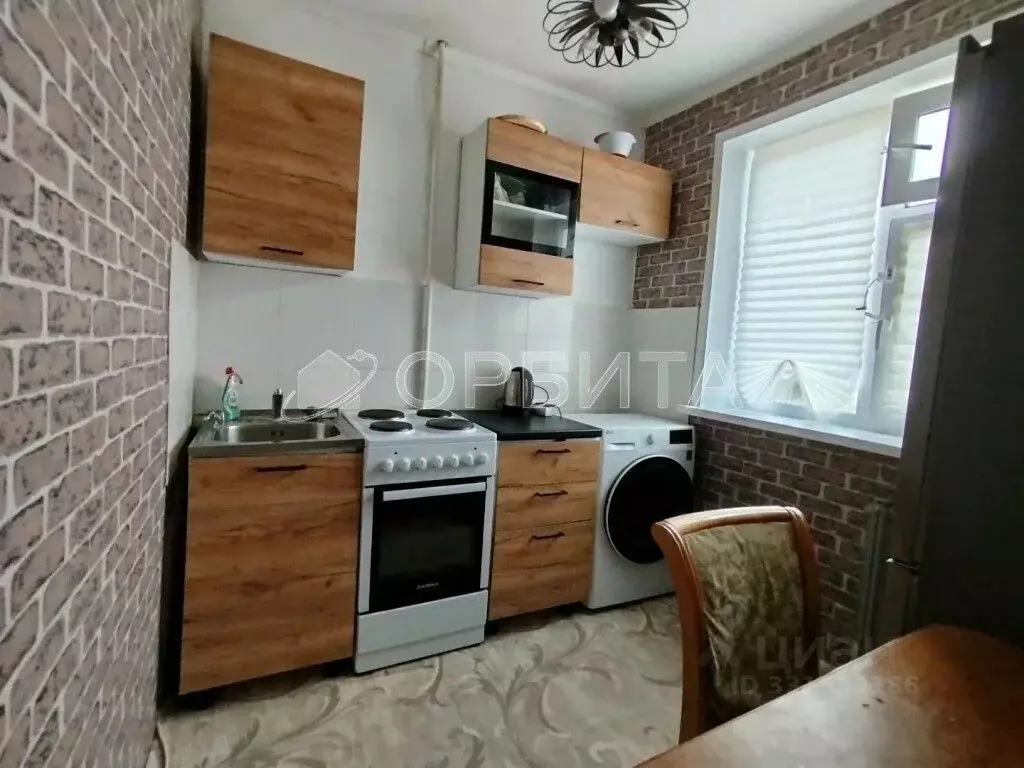 3-к кв. Тюменская область, Тюмень ул. Парфенова, 22 (58.6 м) - Фото 1