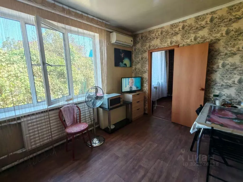 Дом в Адыгея, Тахтамукайский район, Яблоновский пгт Молодежная ул., 8 ... - Фото 1