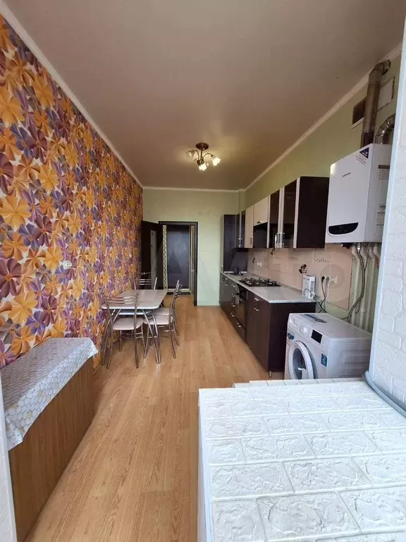 1-к. квартира, 42 м, 3/3 эт. - Фото 0