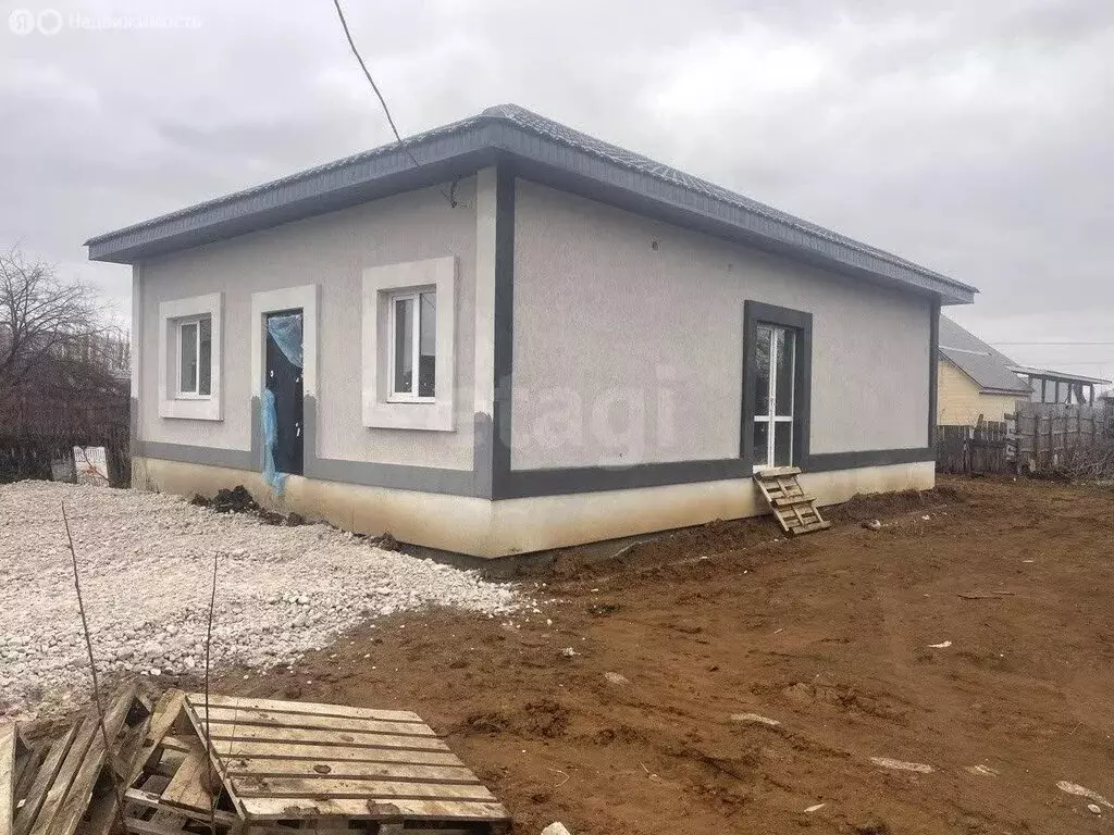 Дом в село Новая Отрадовка, СНТ Эдельвейс, 6-й проезд (95 м) - Фото 1