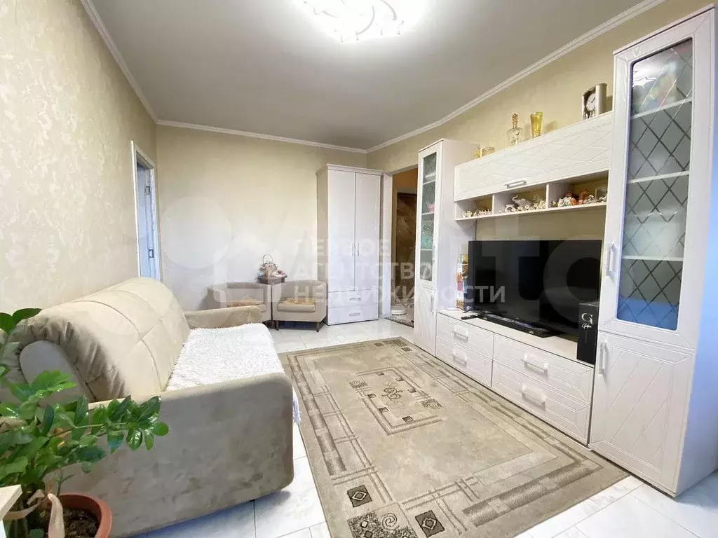 2-к. квартира, 40 м, 4/4 эт. - Фото 0