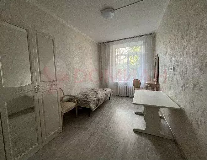 Комната 14 м в 4-к., 2/2 эт. - Фото 0