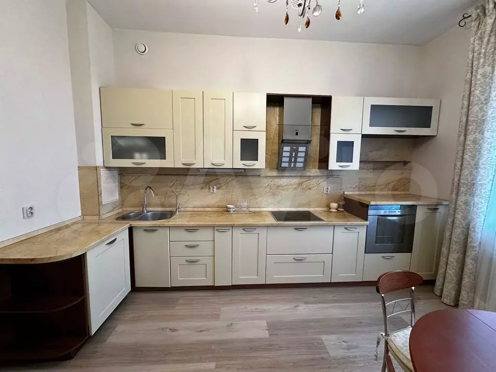 3-к. квартира, 90 м, 2/9 эт. - Фото 0