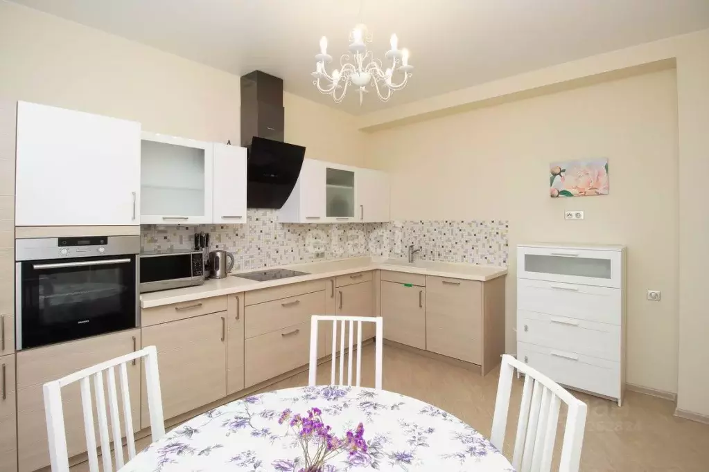 3-к кв. Тюменская область, Тюмень Советская ул., 51к3 (122.0 м) - Фото 2