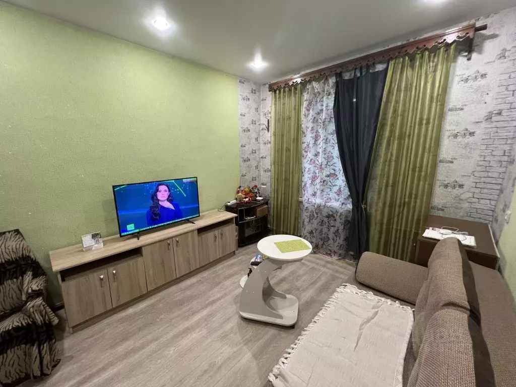 1-к кв. Псковская область, Великие Луки просп. Гагарина, 58 (34.9 м) - Фото 1