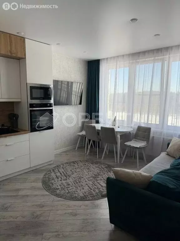 2-комнатная квартира: Тюмень, улица Фармана Салманова, 5 (60 м) - Фото 0