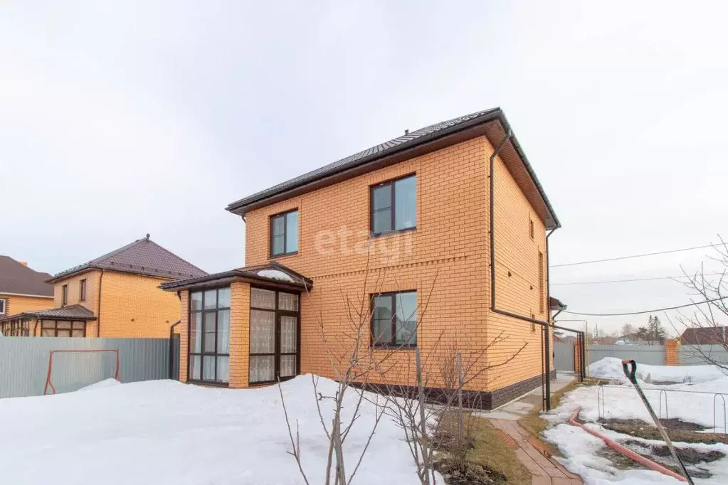 Дом в Тюменская область, Тюмень Казарово мкр, ул. Булата Сулейманова ... - Фото 1