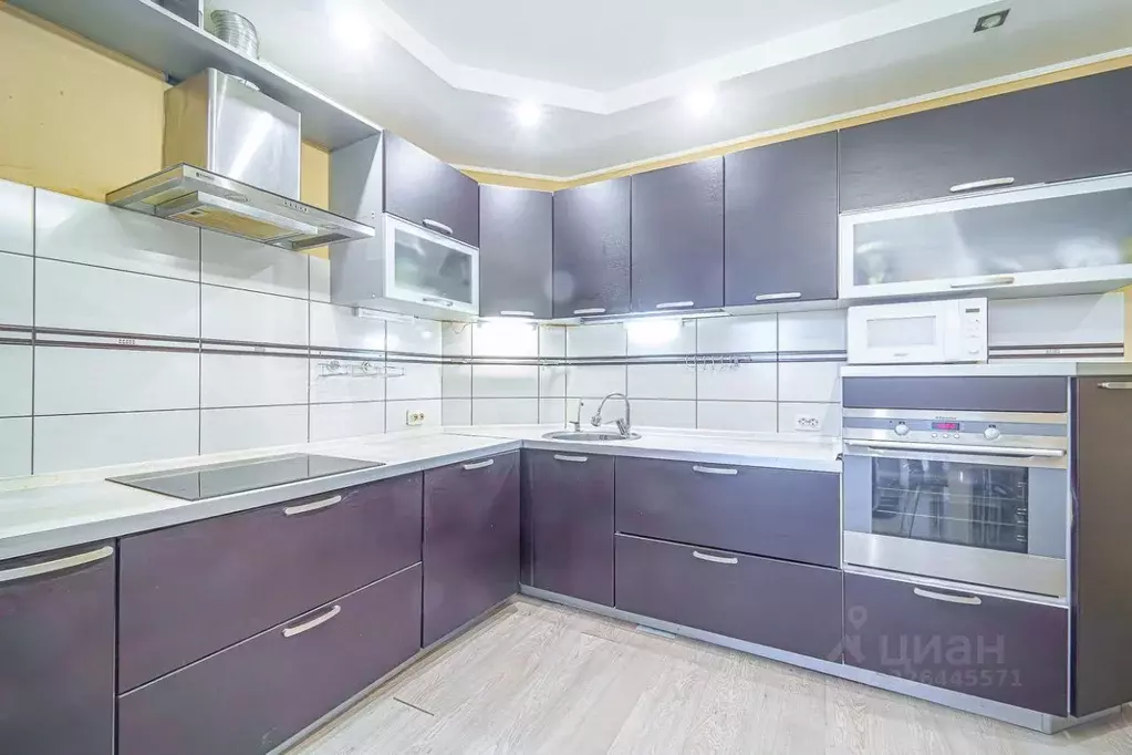 2-к кв. Пермский край, Пермь ул. Василия Каменского, 10а (61.8 м) - Фото 1