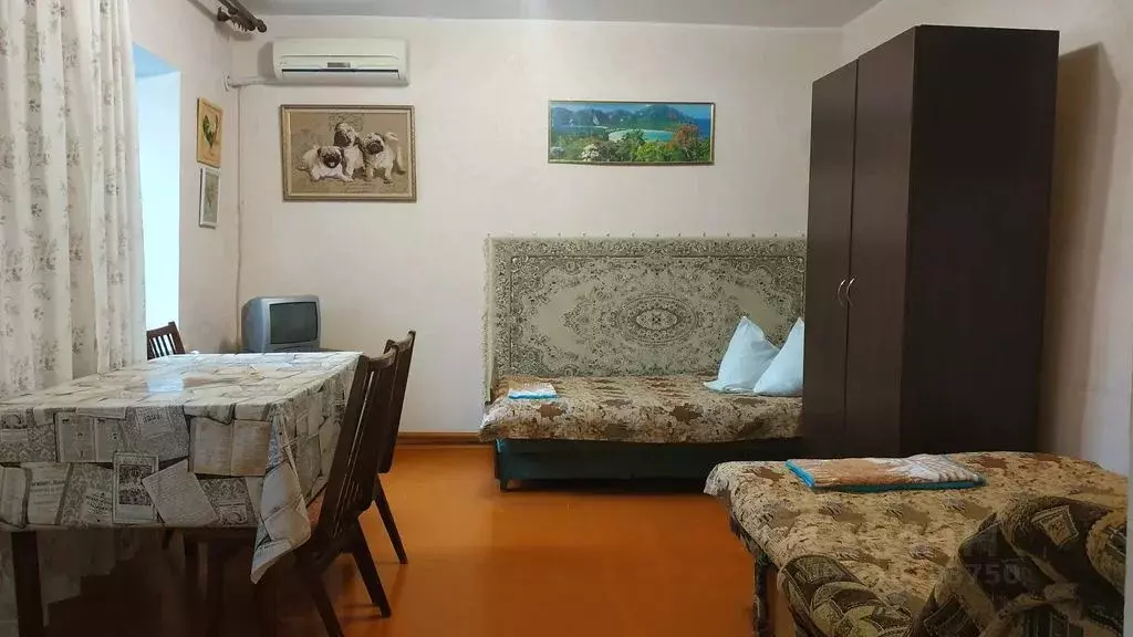 Дом в Крым, Евпатория ул. 13 Ноября, 24 (25 м) - Фото 1