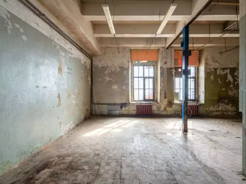 Торговая площадь в Санкт-Петербург ул. Комсомола, 2 (72 м) - Фото 1