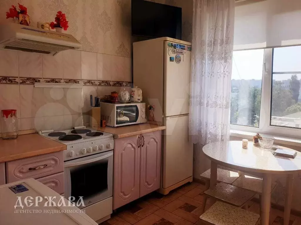 2-к. квартира, 54 м, 6/9 эт. - Фото 0