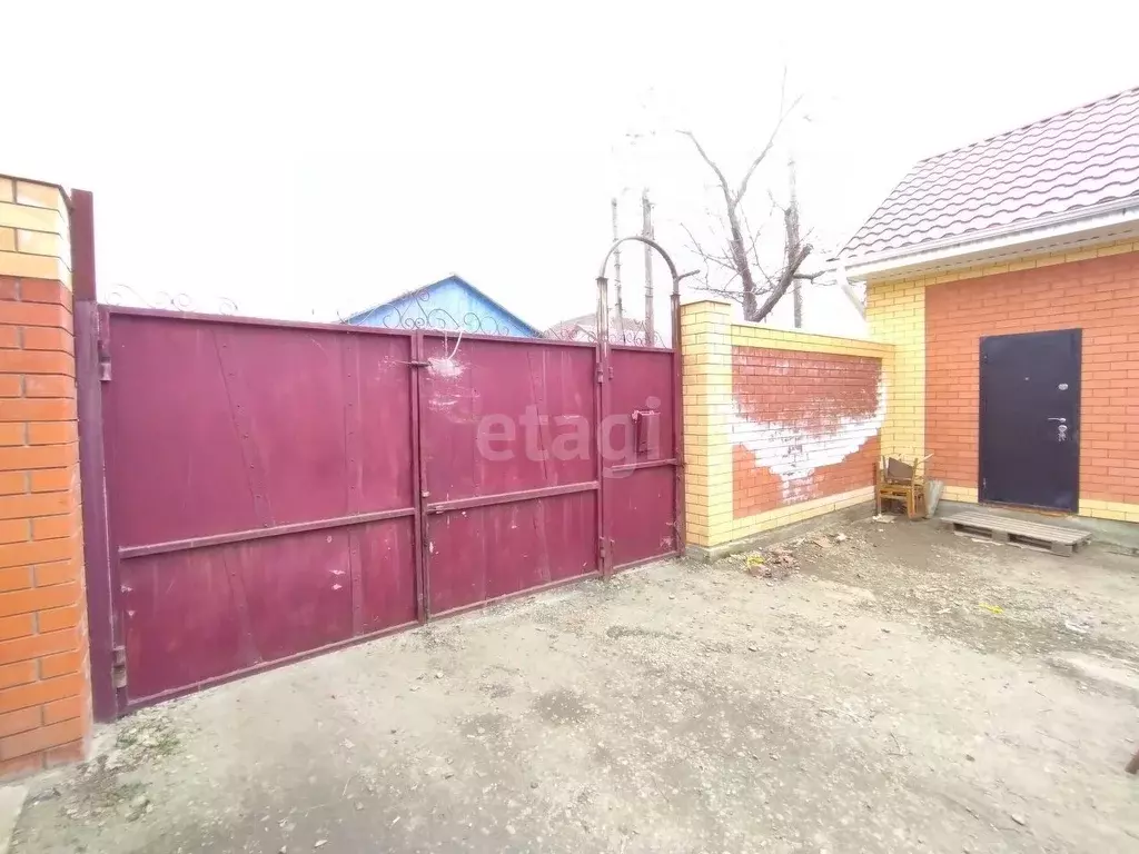 Дом в Краснодарский край, Ейск  (415 м) - Фото 0