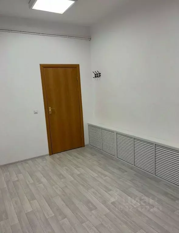 Офис в Свердловская область, Асбест ул. Пархоменко, 1а (8 м) - Фото 2