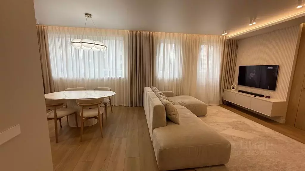 3-к кв. Свердловская область, Екатеринбург ул. Айвазовского, 52 (88.7 ... - Фото 1