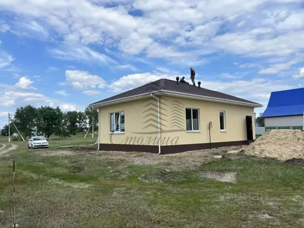 Дом в Белгородская область, Старооскольский городской округ, с. ... - Фото 1