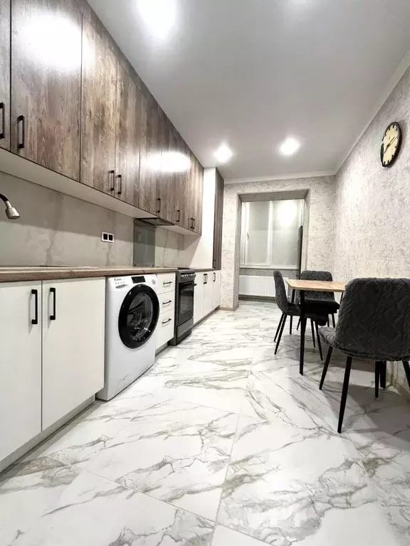2-к кв. Северная Осетия, Владикавказ ул. Билара Кабалоева, 7 (67.0 м) - Фото 0