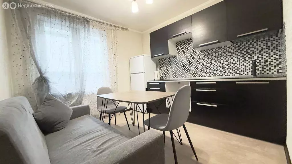 1-комнатная квартира: Екатеринбург, улица Павла Шаманова, 26 (39.6 м) - Фото 2