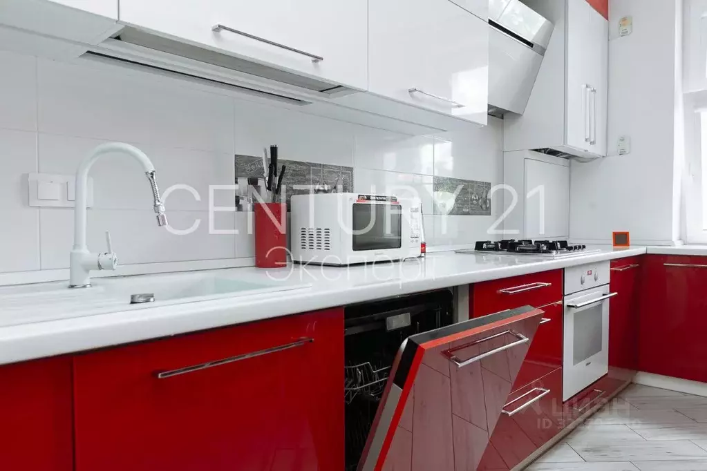 3-к кв. Калининградская область, Зеленоградск ул. Пугачева, 20А (70.1 ... - Фото 1