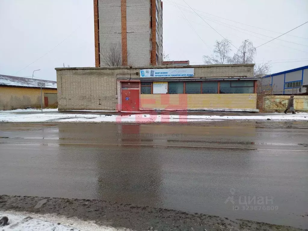 Торговая площадь в Курганская область, Курган ул. Земнухова, 2А (232 ... - Фото 1