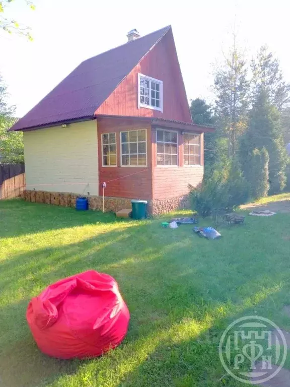 Дом в Ленинградская область, Выборгский район, Рощинское городское ... - Фото 1