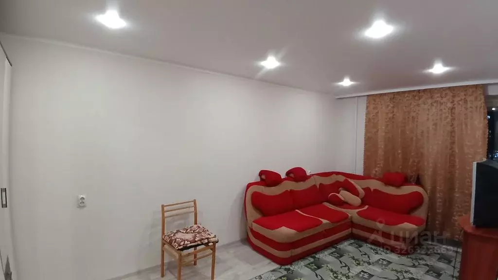 1-к кв. Ленинградская область, Тихвин 4-й мкр, 1 (30.0 м) - Фото 2