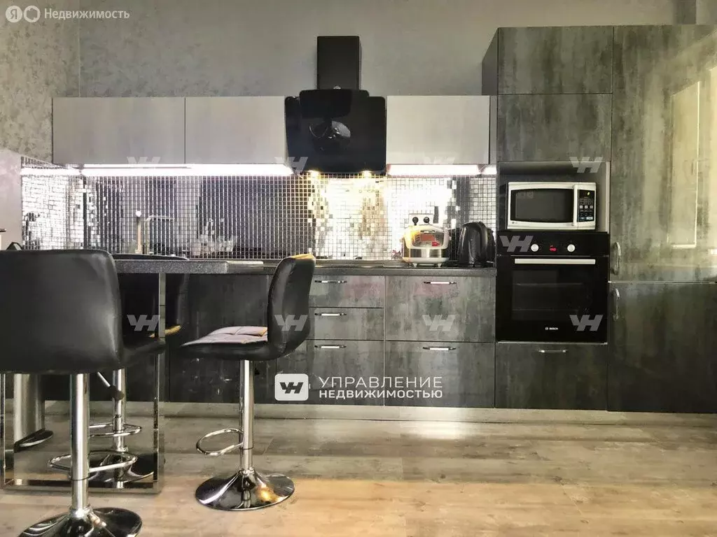 3-комнатная квартира: Южно-Сахалинск, проспект Победы, 9 (100 м) - Фото 2