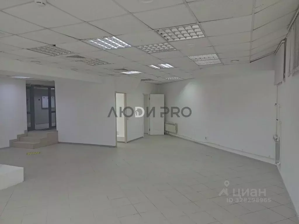 Помещение свободного назначения в Тверская область, Тверь просп. ... - Фото 1