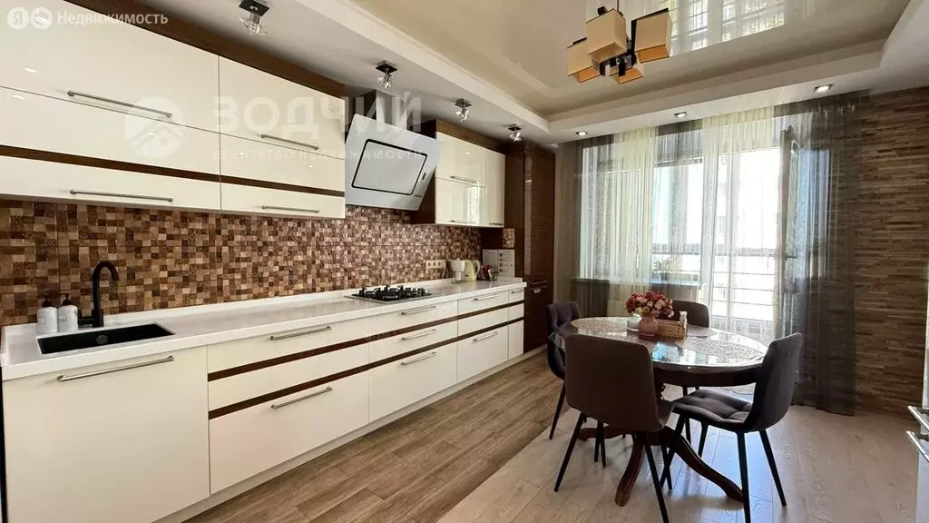 2-комнатная квартира: Чебоксары, проспект Ленина, 7Б (72.3 м) - Фото 1
