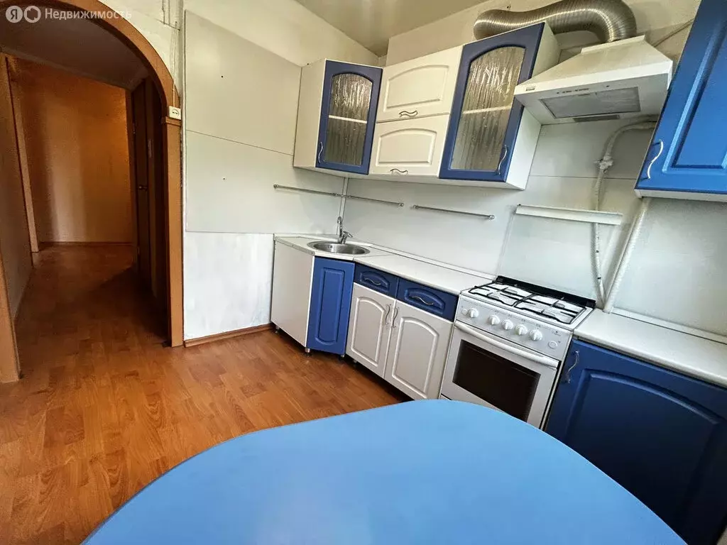 2-комнатная квартира: Челябинск, улица Молодогвардейцев, 68В (45 м) - Фото 1