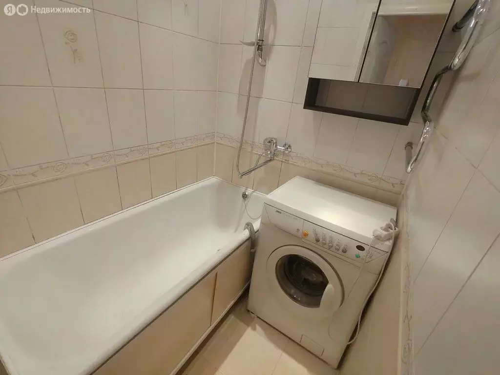 3-комнатная квартира: Хабаровск, Краснореченская улица, 105А (48.3 м) - Фото 1