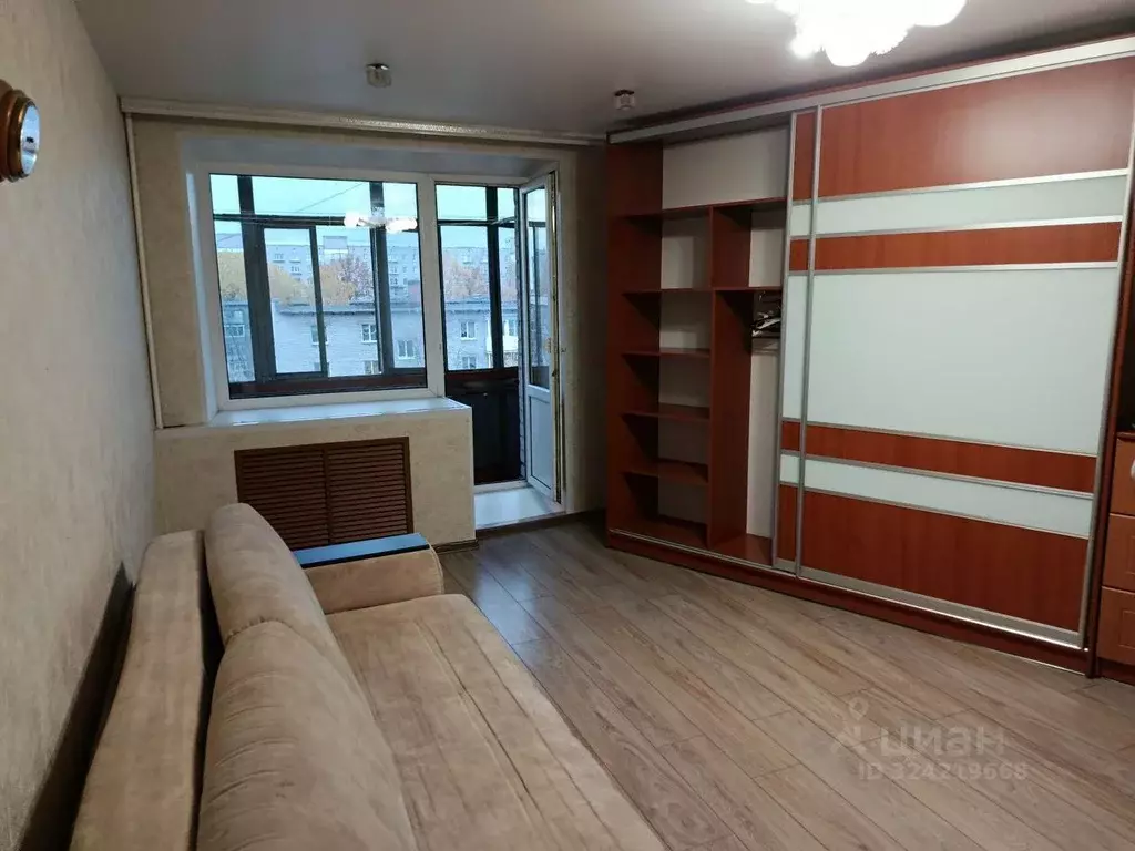 1-к кв. Вологодская область, Череповец просп. Победы, 168 (40.0 м) - Фото 1