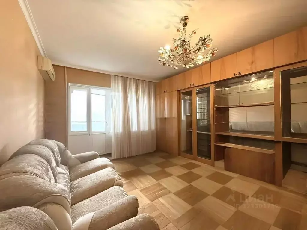 2-к кв. Адыгея, Майкоп ул. 12 Марта, 150К2 (50.0 м) - Фото 1