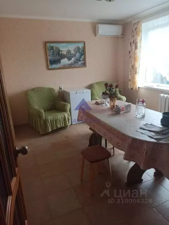 Дом в Ростовская область, Волгодонск Серебряный пер., 12 (252 м) - Фото 1