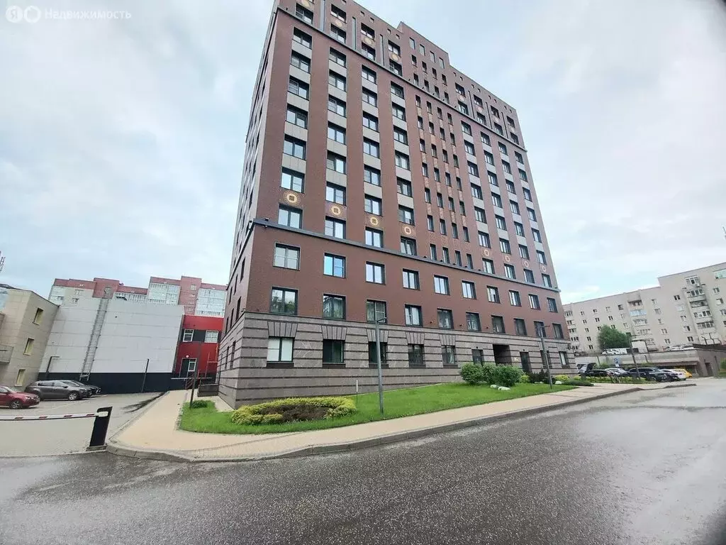 3-комнатная квартира: Киров, микрорайон Мининский, улица Тургенева, 8 ... - Фото 2