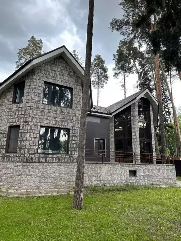 Дом в Московская область, Люберцы городской округ, Малаховка пгт ш. ... - Фото 1