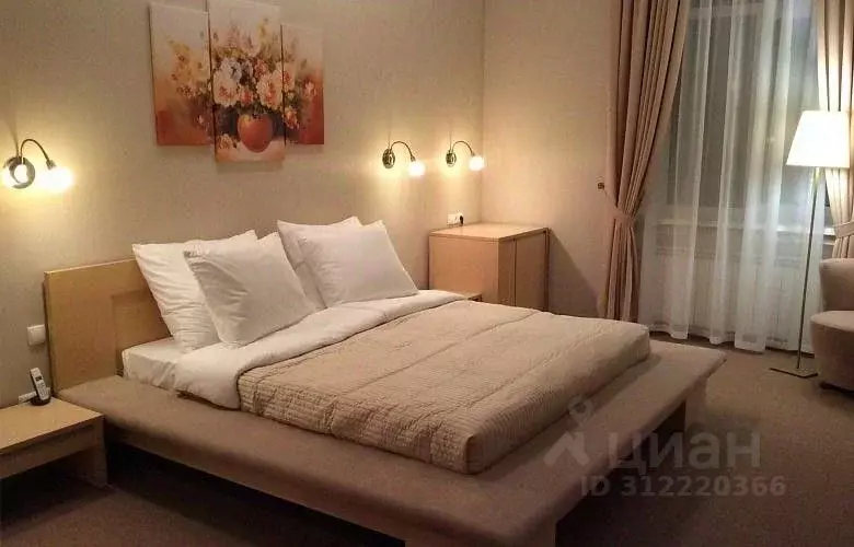2-к кв. Санкт-Петербург наб. Лейтенанта Шмидта, 37 (75.0 м) - Фото 0