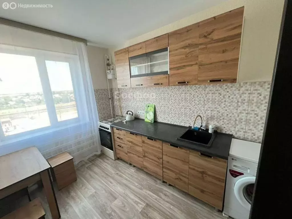 3-комнатная квартира: Ленино, улица Энгельса, 15 (66.4 м) - Фото 1