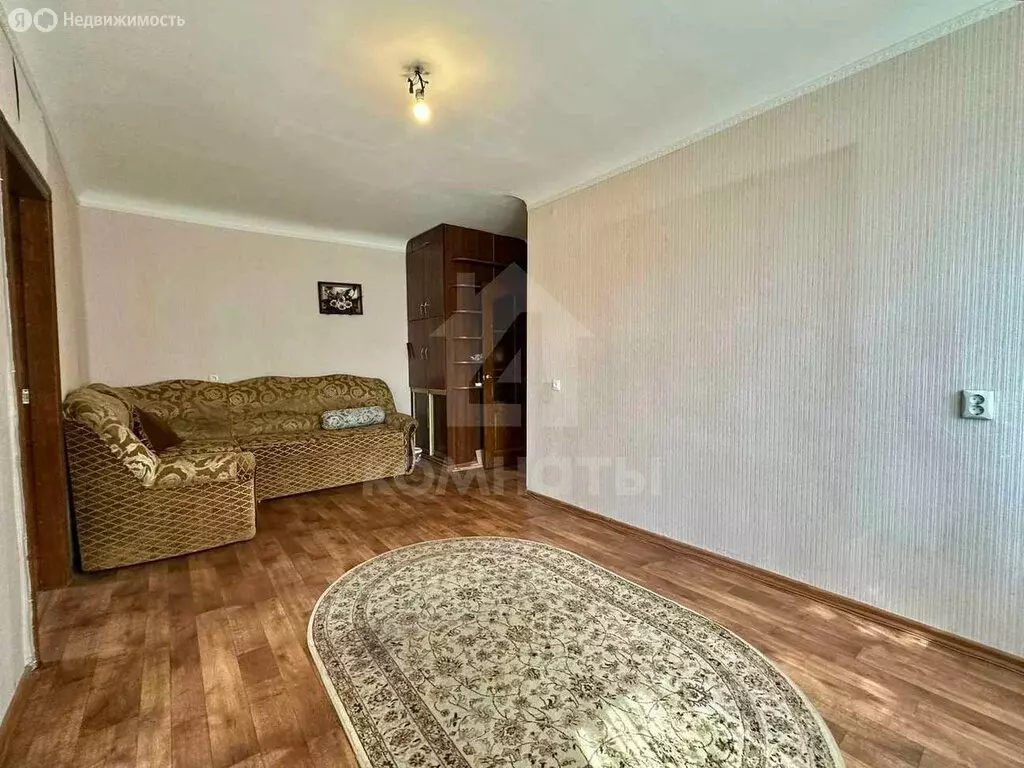 3-комнатная квартира: Воронеж, улица Машиностроителей, 90 (63 м) - Фото 1