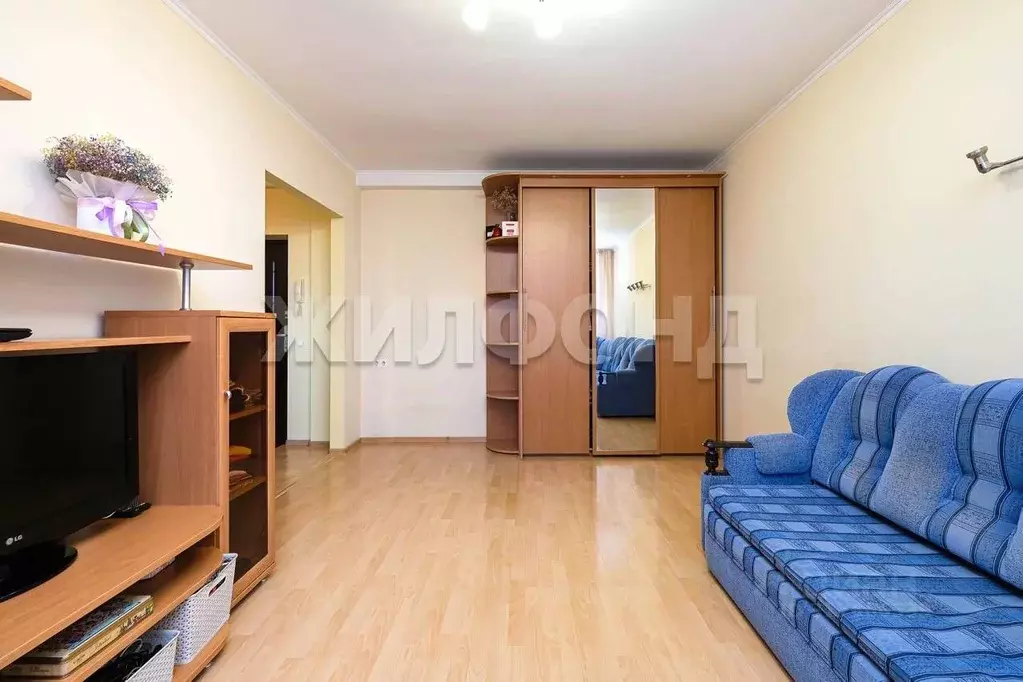 1-к кв. Новосибирская область, Новосибирск ул. Кирова, 27/3 (39.2 м) - Фото 1