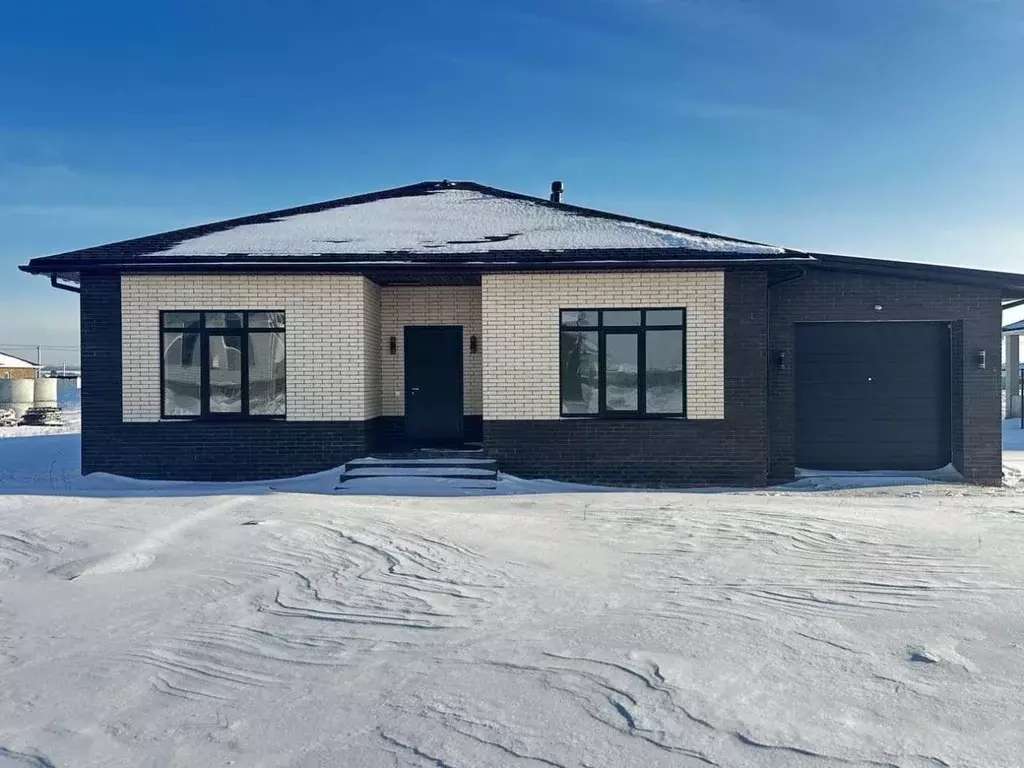Дом в Белгородская область, Белгородский район, Разумное рп ул. ... - Фото 1