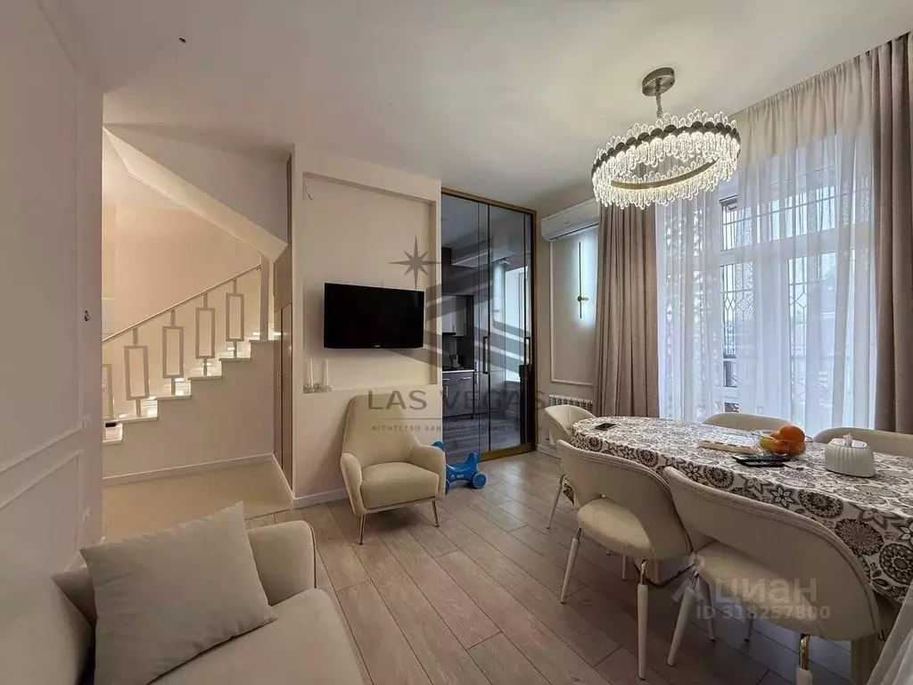 3-к кв. Татарстан, Казань ул. Зои Космодемьянской, 15 (125.0 м) - Фото 0